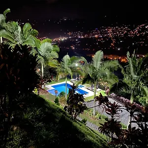 Hotel Tierra