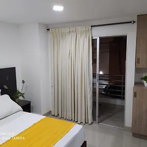 아파트 Vip Apartasuites Laureles *