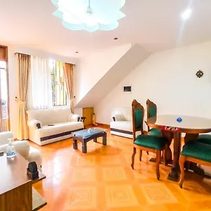 Casa Con Parking Privado - Cerca De La Estacion Floresta 아파트 메딜린