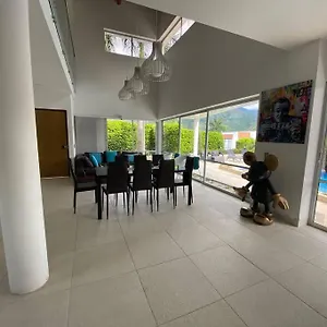 Villa Comoda Casa Finca Con Piscina - San Jeronimo, Ant Medellín