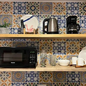 Apartamento En Planta Baja Cerca A Laureles Nid103 By Roots