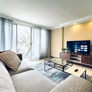 아파트 Amplio Apartamento Frente Al Centro Comercial *