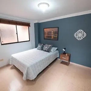 Apartamento Amoblado De 3 En Mlb301 Medellín