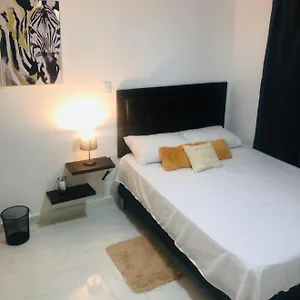 Hostal Campoamor بيت ضيافة ميديلين