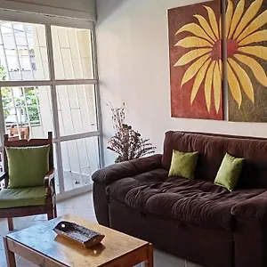 Casa Zona Laureles Vakantiehuis Medellín
