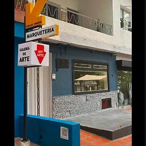 Manila Aparta Estudio 메딜린