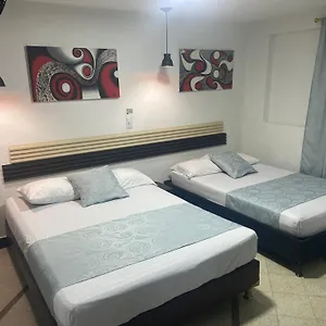 Del Estadio1 Hotel 2*