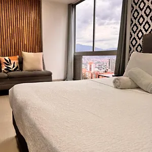 Con Vista Privilegiada En El Poblado Apartamento Medellín