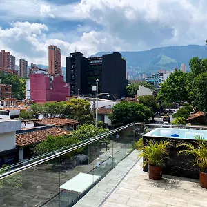 Urban 10 Bdrm Private With Rooftop Pool & Jacuzzi