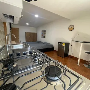 Comodo Apartamento De Dos Camas En Ubicacion Central * Medellin