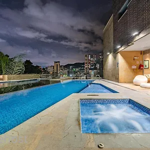 25th Floor Luxury 2 Bedrooms Ac Pool & Gym 2503
