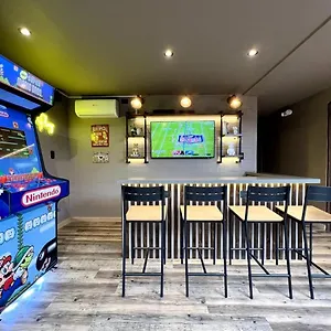Lejlighed Nowa The Cave - Mancave, Pool & Arcade, By Lleras Park