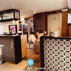 Hotel Laureles Lgh 3*