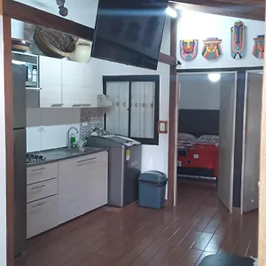 De 2 En Robledo A 20 Minutos Del Centro 아파트 *