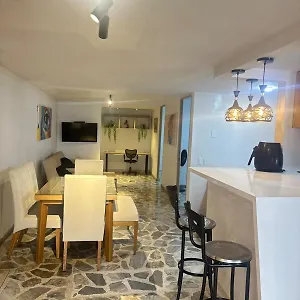 Modern House With Jacuzzi Stadium شقة