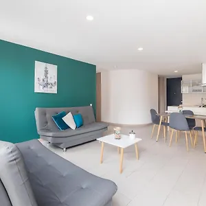 Lägenhet Moderno Y Amplio En Laureles 8 Medellín