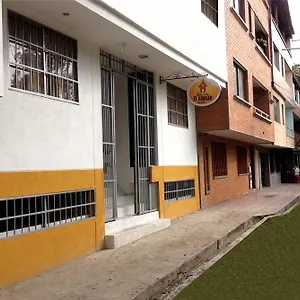 Hostal El Hangar 65 ميديلين