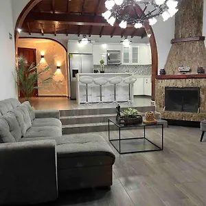 Villa Palos Altos Poblado, A Distancia Caminando De Restaurantes