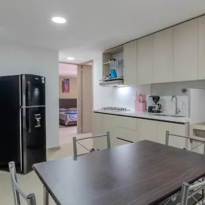 En Laureles Con Piscina Y Parqueadero 402 Apartmán