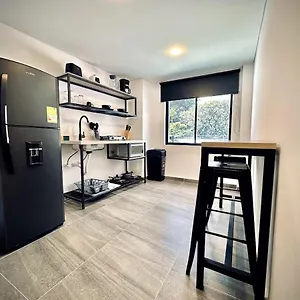 דירה Loft 203 Laureles Le Emplacement Wifi Toit מדיין