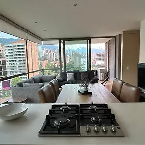 Amazing 3 Bedroom Near Provenza- El Poblado 701 Apartament Medellín