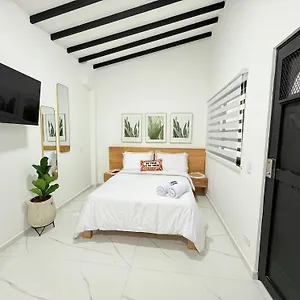 Aparta Estudio 202 - Casa Bendita * מדיין
