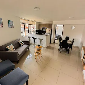 Excelente Ubicacion En La 70-laureles Апартаменты *
