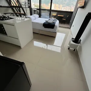 Ps8 * ميديلين