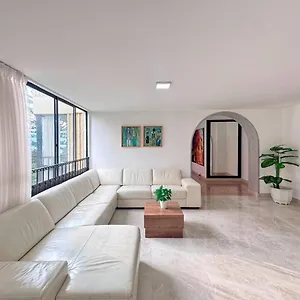 4br 232 M In El Poblado, El Tesoro