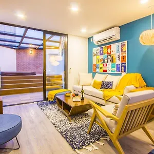Laureles Suites By Lifeafar 아파트