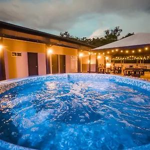 Otel Tik By Bernalo 3*