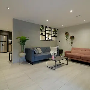 Casa Indigo Laureles-estadio Con Jacuzzi Pensión