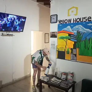 호스텔 Yellow House