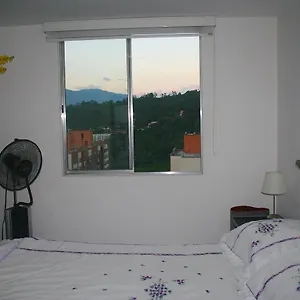 Habitación en casa particular Callas Camino De Colores Medellín