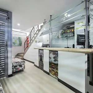 Kong Hotell 2*