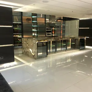 아파트 1million Suites 메딜린