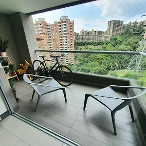 Moderno En El Corazon Del Poblado