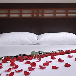 Hotel Euro Suite فندق ميديلين