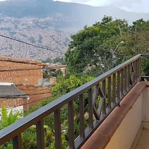 Wonderful House With Views In Medellin-fiber Optics *
