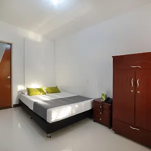 فندق Ayenda 1234 Imperio 70 ميديلين
