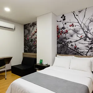 Vivre 3* Medellín