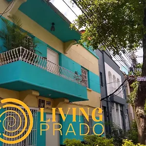 Living Prado بيت ضيافة