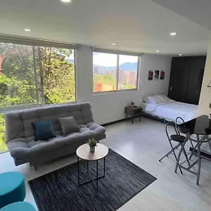 Apartment Seconds From Provenza Lovely 1-bedroom
