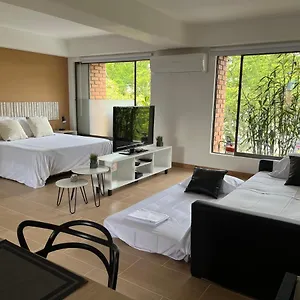 Poblado Park Apartamento-estudio 아파트