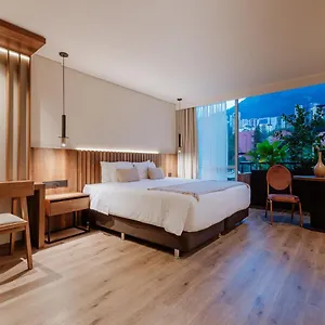 1616 4* Medellín