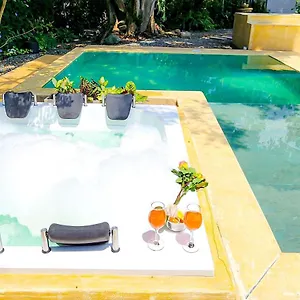 Сasa de vacaciones Luxury In Aguacatala Medellín