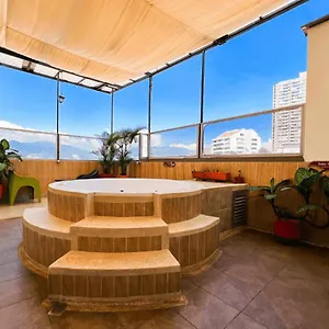 Florencia Plaza 4*