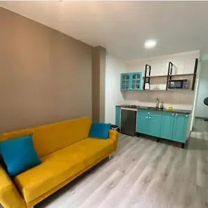 Economica En Sector Manila El Poblado M102 By Roots *