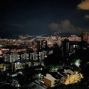 아파트 Central Apto En Av Las Palmas, Poblado 메딜린