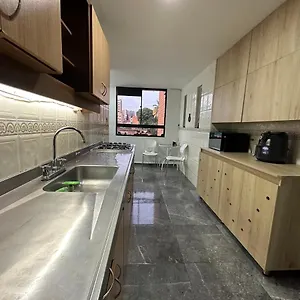 Apartamento Impresionante De 150 Metros Hasta Para 10 Personas Con Seguridad Privada 24hr Laureles - Estadio